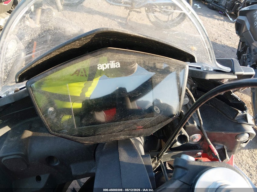 2021 Aprilia Tuono 660 VIN: ZD4KSUE01MS000560 Lot: 45080306