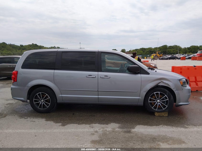 2015 Dodge Grand Caravan - widok 13