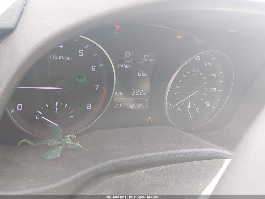 VIN KMHD74LF2HU104235 2017 HYUNDAI ELANTRA SE