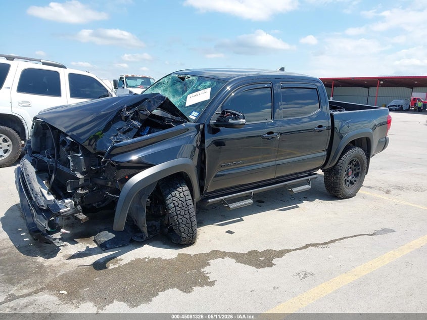 2019 TOYOTA TACOMA auction photo 2