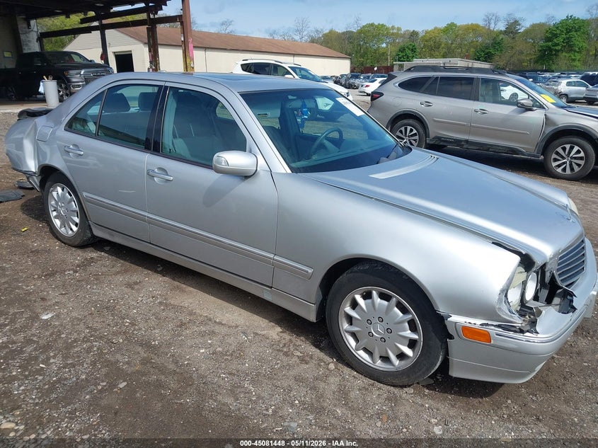 2000 MERCEDES-BENZ E 320 4M