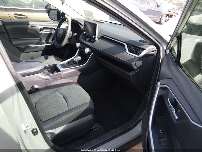 VIN 2T3W1RFVXMW152366 2021 TOYOTA RAV4 XLE