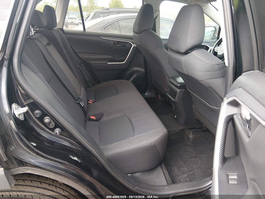 VIN 2T3H1RFV3KC007810 2019 TOYOTA RAV4 LE