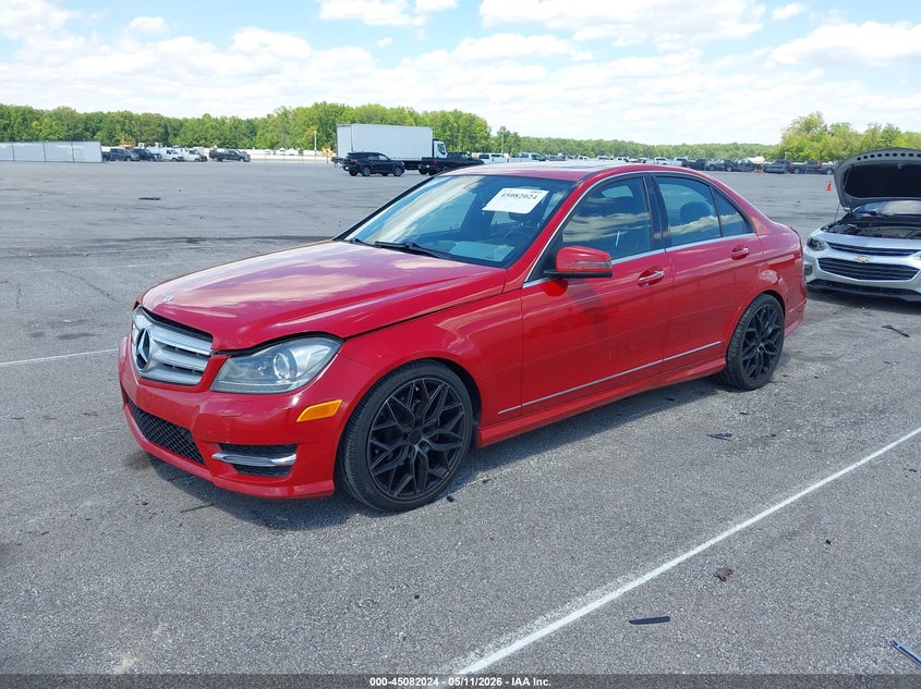 2013 Mercedes-Benz C 250 Sport WDDGF4HB2DR278724 photo 1