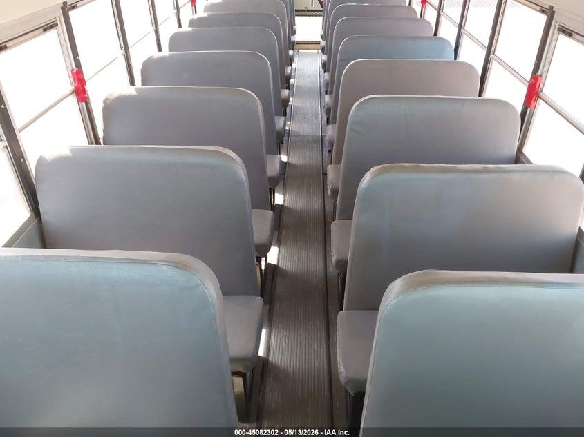 2014 IC CORPORATION 3000 auction photo 8