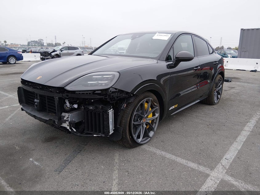 2026 PORSCHE CAYENNE COUPE auction photo 2