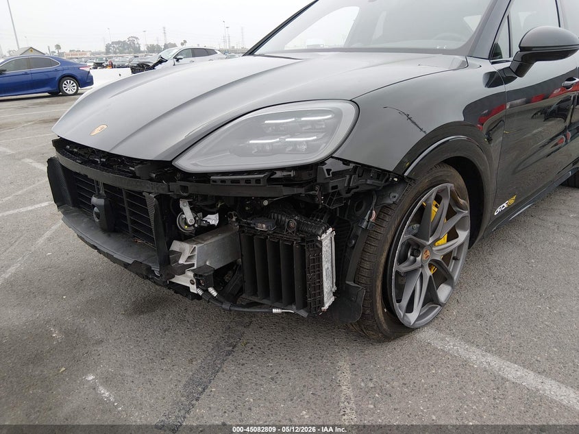 2026 PORSCHE CAYENNE COUPE auction photo 6
