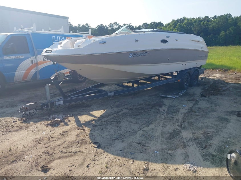 2007 CHAPARRAL 254SUN auction photo 2