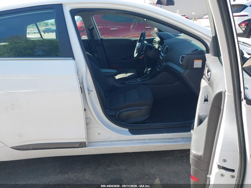 2018 HYUNDAI IONIQ HYBRID auction photo 5