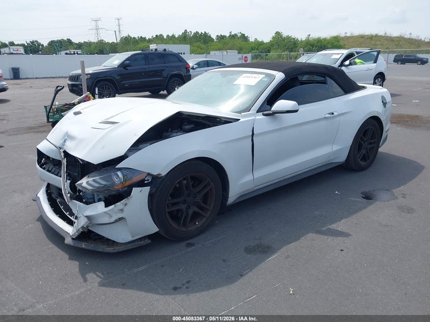 1FATP8UH7J5132920 2018 Ford Mustang Ecoboost Premium photo 1