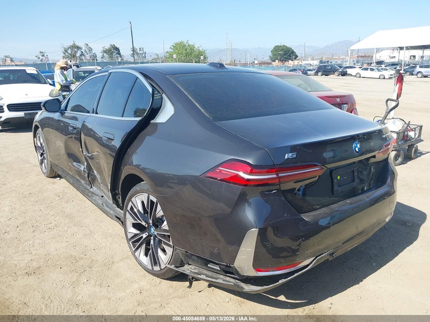 2024 BMW I5 auction photo 3