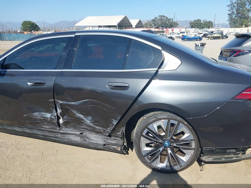 2024 BMW I5 auction photo 6