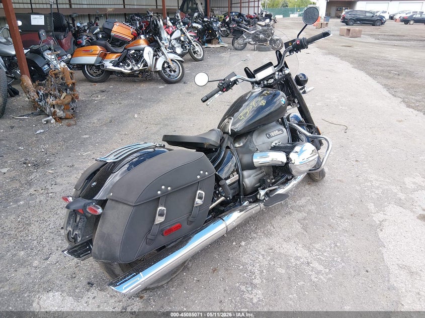 2021 BMW R 18 MOTO 2