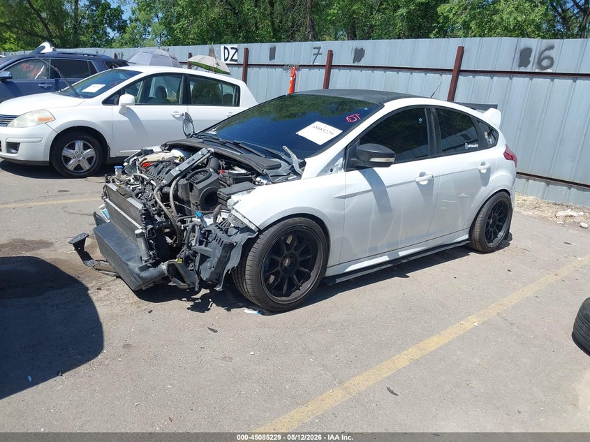 2016 FORD FOCUS RS auction photo 2