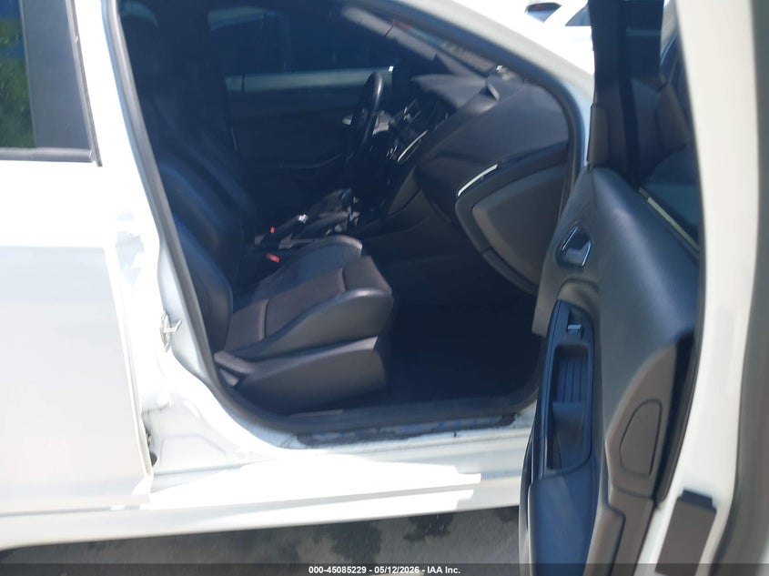 2016 FORD FOCUS RS auction photo 5