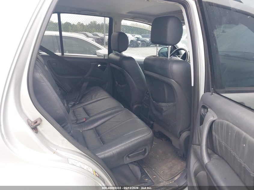 2001 Mercedes-Benz Ml 55 Amg VIN: 4JGAB74E81A261624 Lot: 45085333