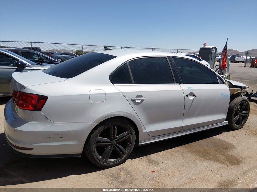 2017 VOLKSWAGEN JETTA GLI — Photo 14