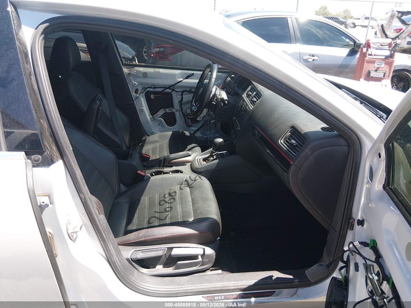 2017 VOLKSWAGEN JETTA GLI — Photo 5