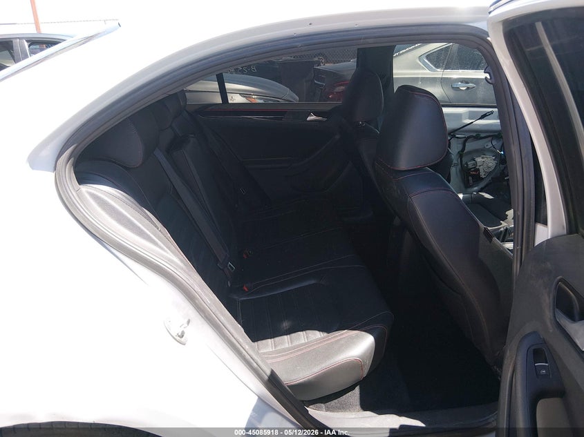 2017 VOLKSWAGEN JETTA GLI — Photo 8