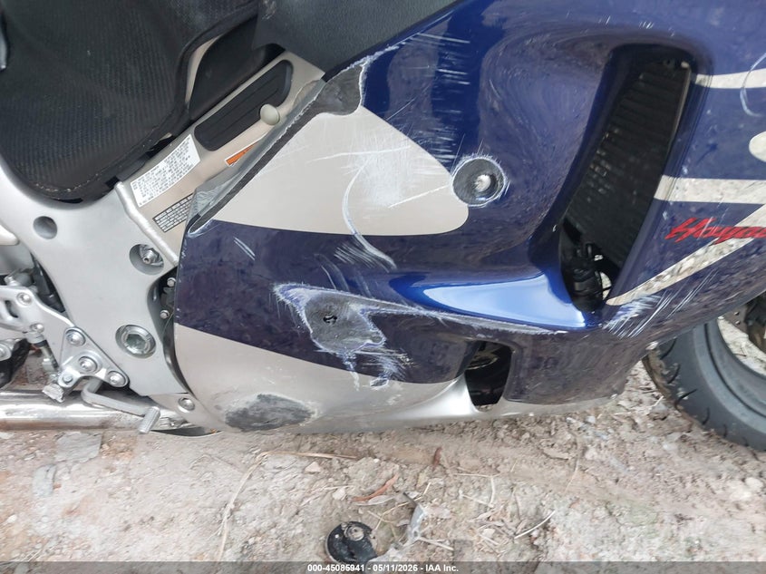 2004 SUZUKI GSX1300 auction photo 8