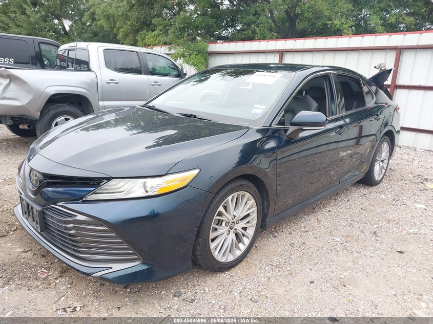 2018 Toyota Camry Xle 4T1B11HK2JU602681 photo 1