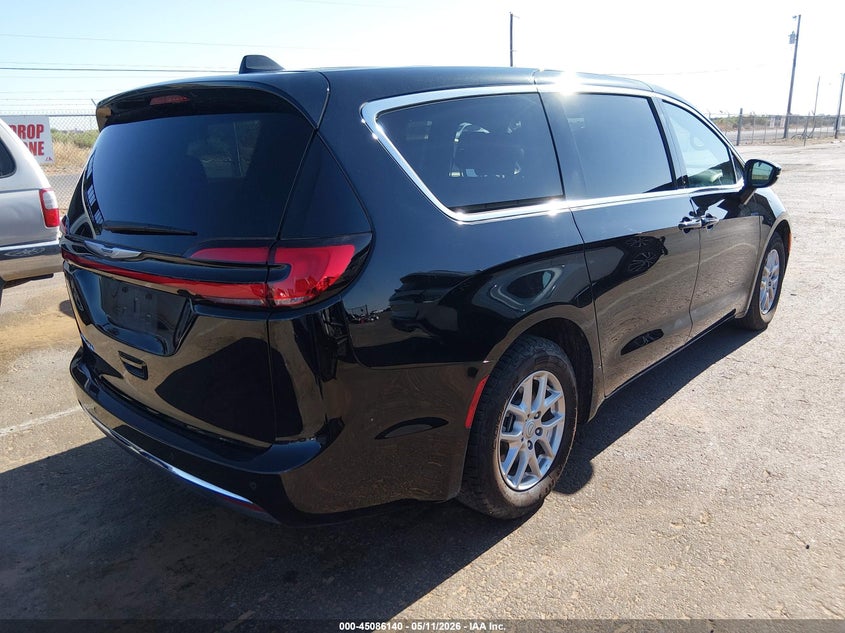 2025 CHRYSLER PACIFICA auction photo 4