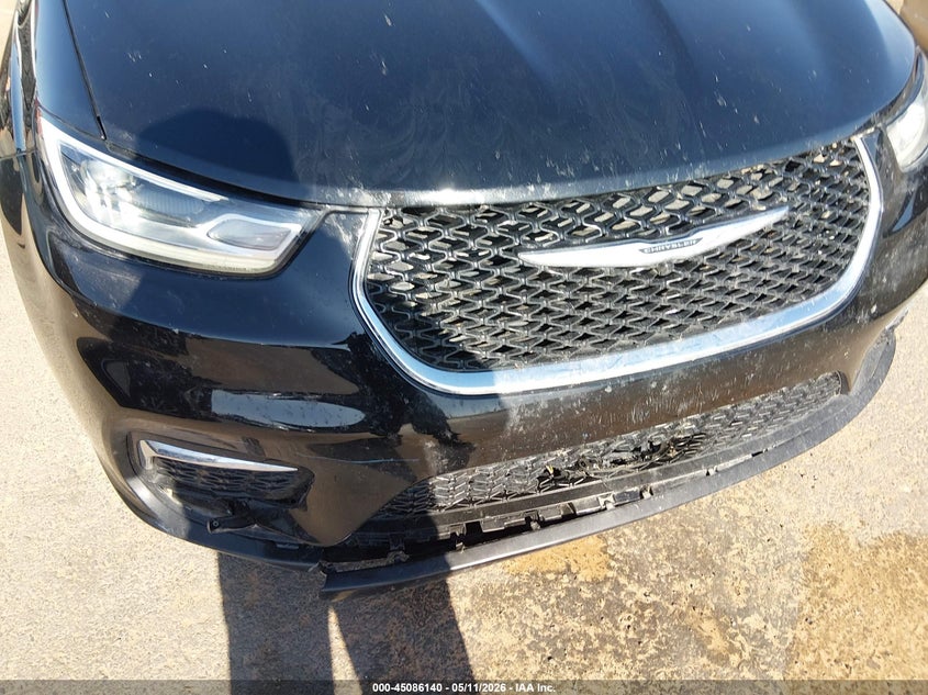 2025 CHRYSLER PACIFICA auction photo 6