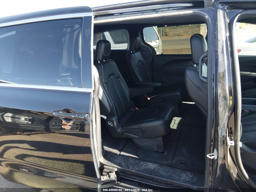 2025 CHRYSLER PACIFICA auction photo 8