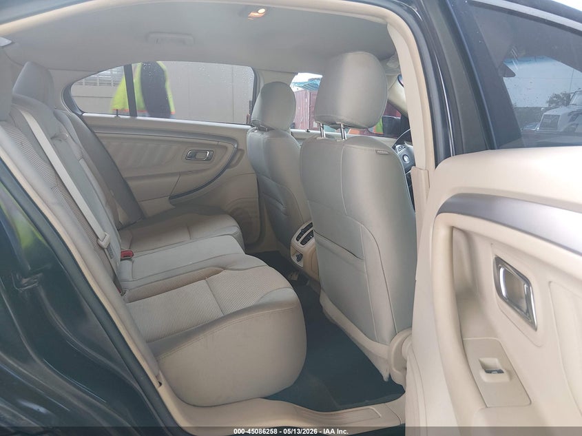 2015 FORD TAURUS auction photo 8