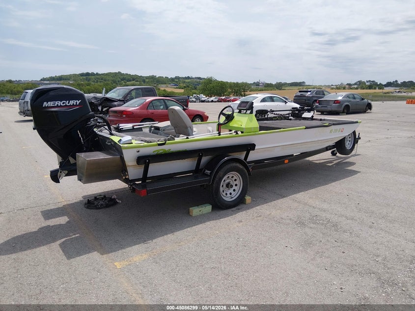 2021 BLAZER 17' auction photo 4
