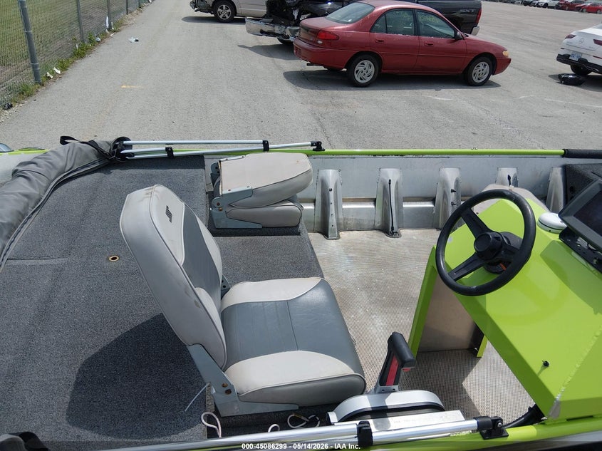 2021 BLAZER 17' auction photo 5