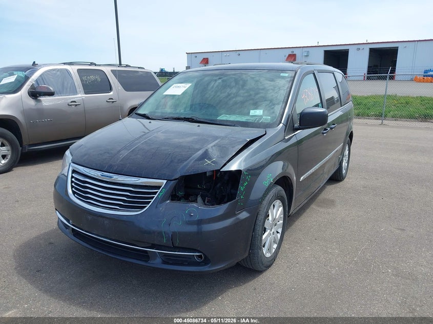 2014 CHRYSLER TOWN & COUNTRY auction photo 6