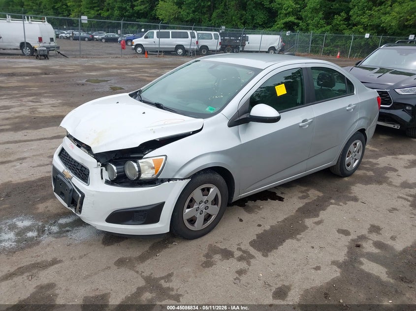 2015 CHEVROLET SONIC auction photo 2