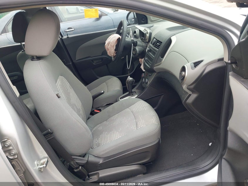 2015 CHEVROLET SONIC auction photo 5