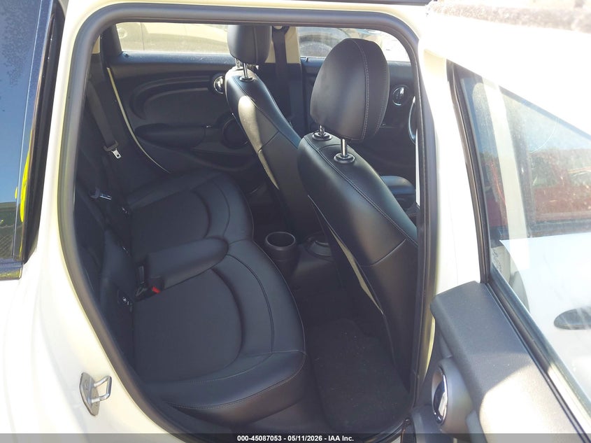2017 MINI HARDTOP auction photo 8