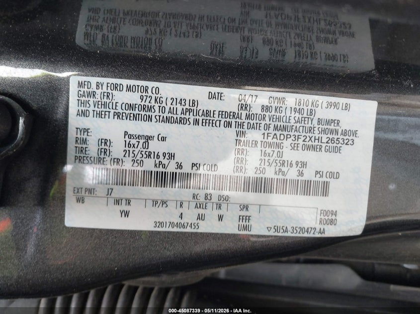 VIN 1FADP3F2XHL265323 2017 FORD FOCUS SE