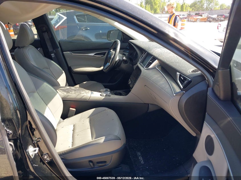 2024 INFINITI QX50 auction photo 5