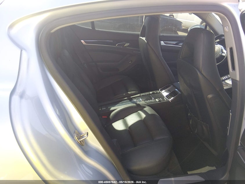 2015 Porsche Panamera 4 VIN: WP0AA2A76FL003310 Lot: 45087642