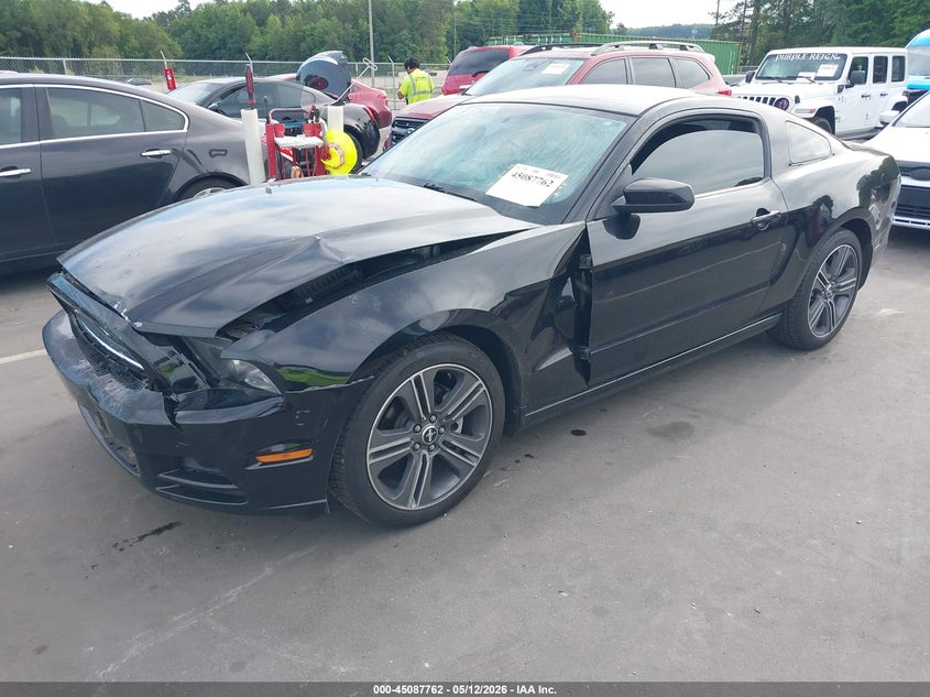 2014 Ford Mustang V6 1ZVBP8AM6E5209626 photo 1
