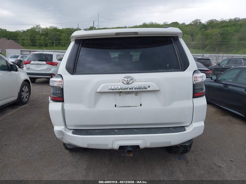 2021 Toyota 4Runner (VIN: JTEMU5JRXM5868821)