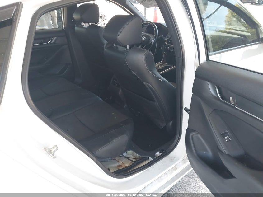 VIN 1HGCV2F30JA045772 2018 HONDA ACCORD SPORT 2.0T