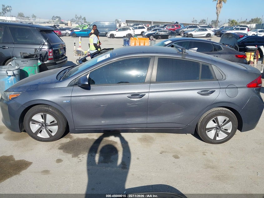 2019 Hyundai Ioniq Hybrid Blue VIN: KMHC65LC4KU171615 Lot: 45088015