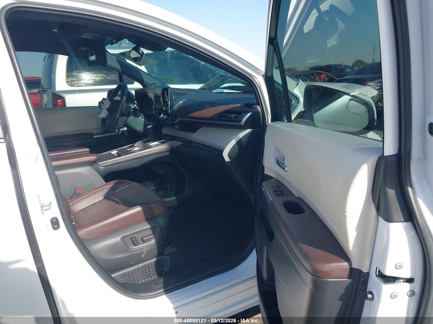 VIN 5TDESKFC6NS061872 2022 TOYOTA SIENNA PLATINUM