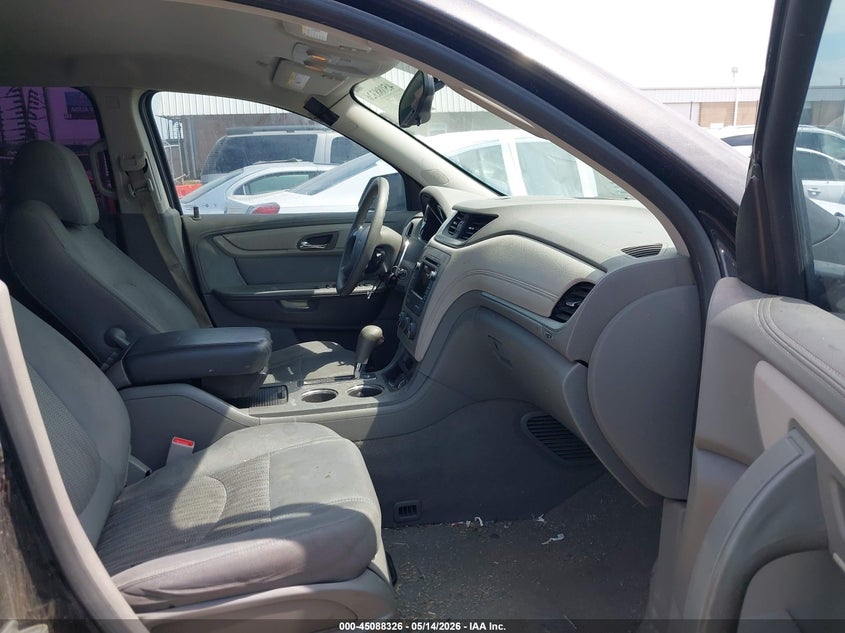 2017 CHEVROLET TRAVERSE auction photo 5