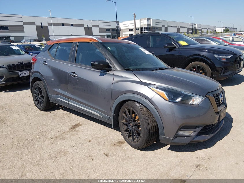 NISSAN KICKS SR XTRONIC CVT 2020