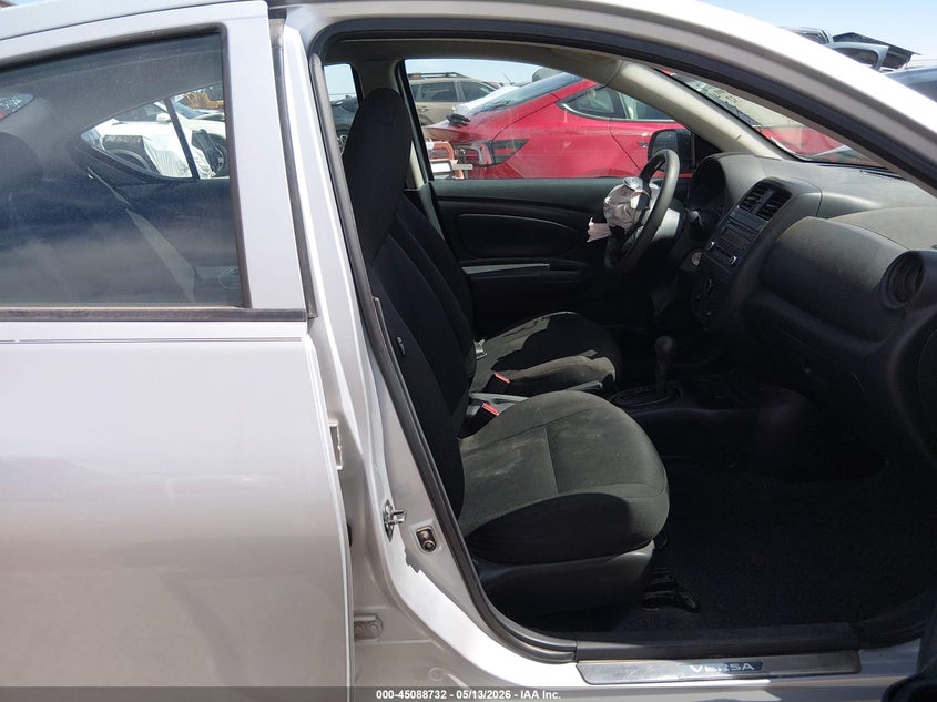 AtlanticExpress - Nissan Versa