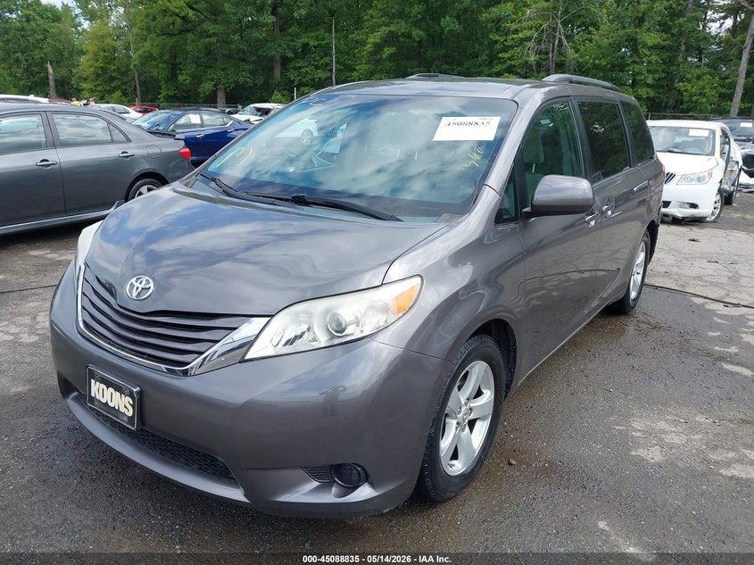 2015 Toyota Sienna Le 8 Passenger 5TDKK3DC0FS547722 photo 1