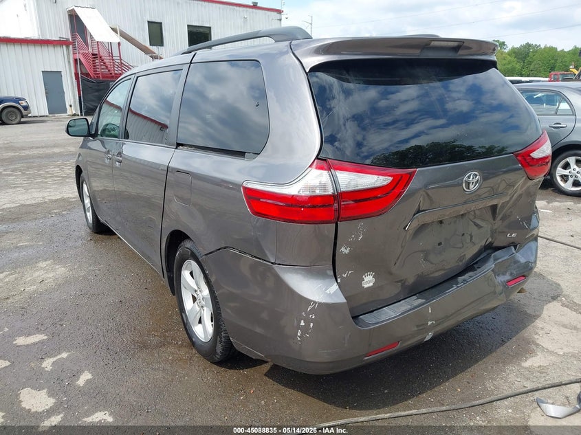 2015 TOYOTA SIENNA auction photo 3