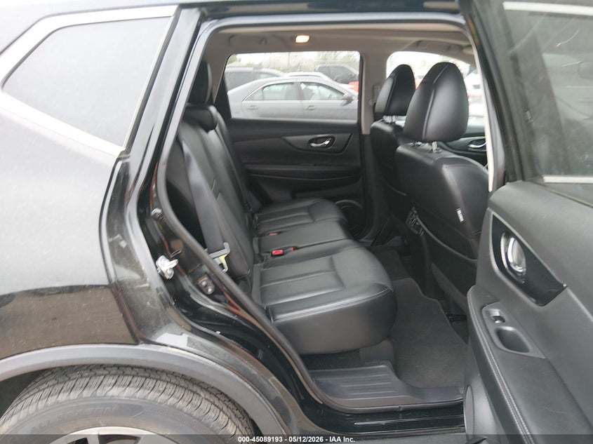 2015 NISSAN ROGUE auction photo 8