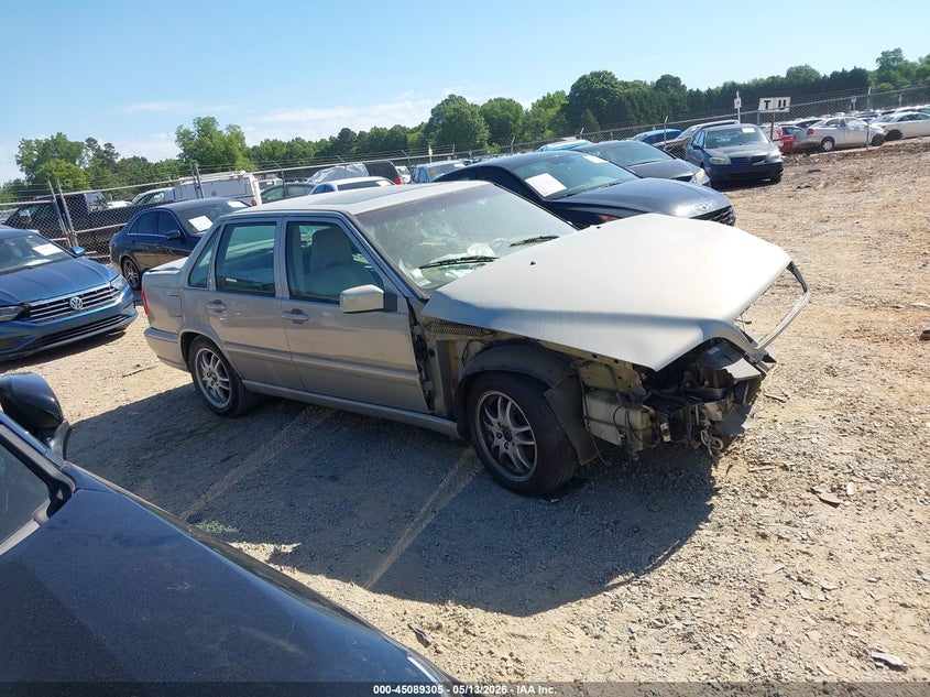 2000 Volvo S70 Glt/Glt Se VIN: YV1LS56D8Y2666032 Lot: 45089305